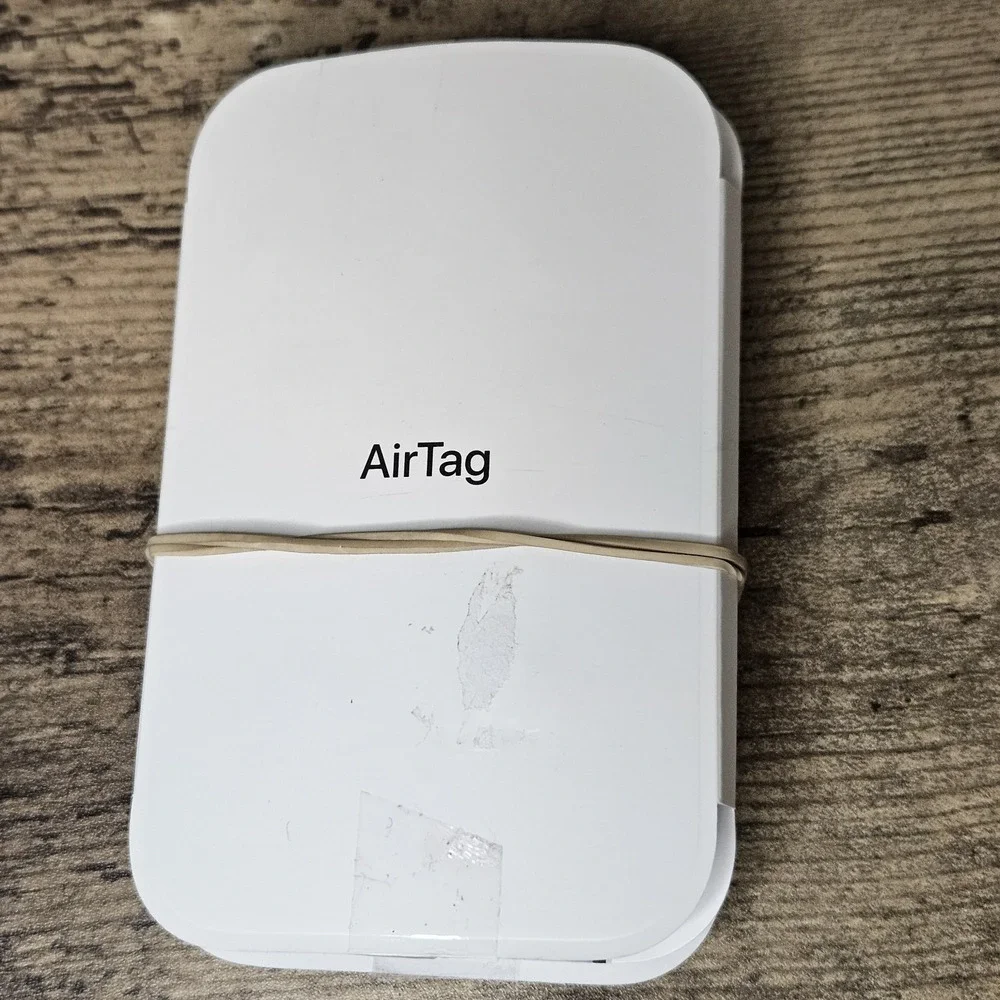 Apple AirTag 3 Pack plus accessories